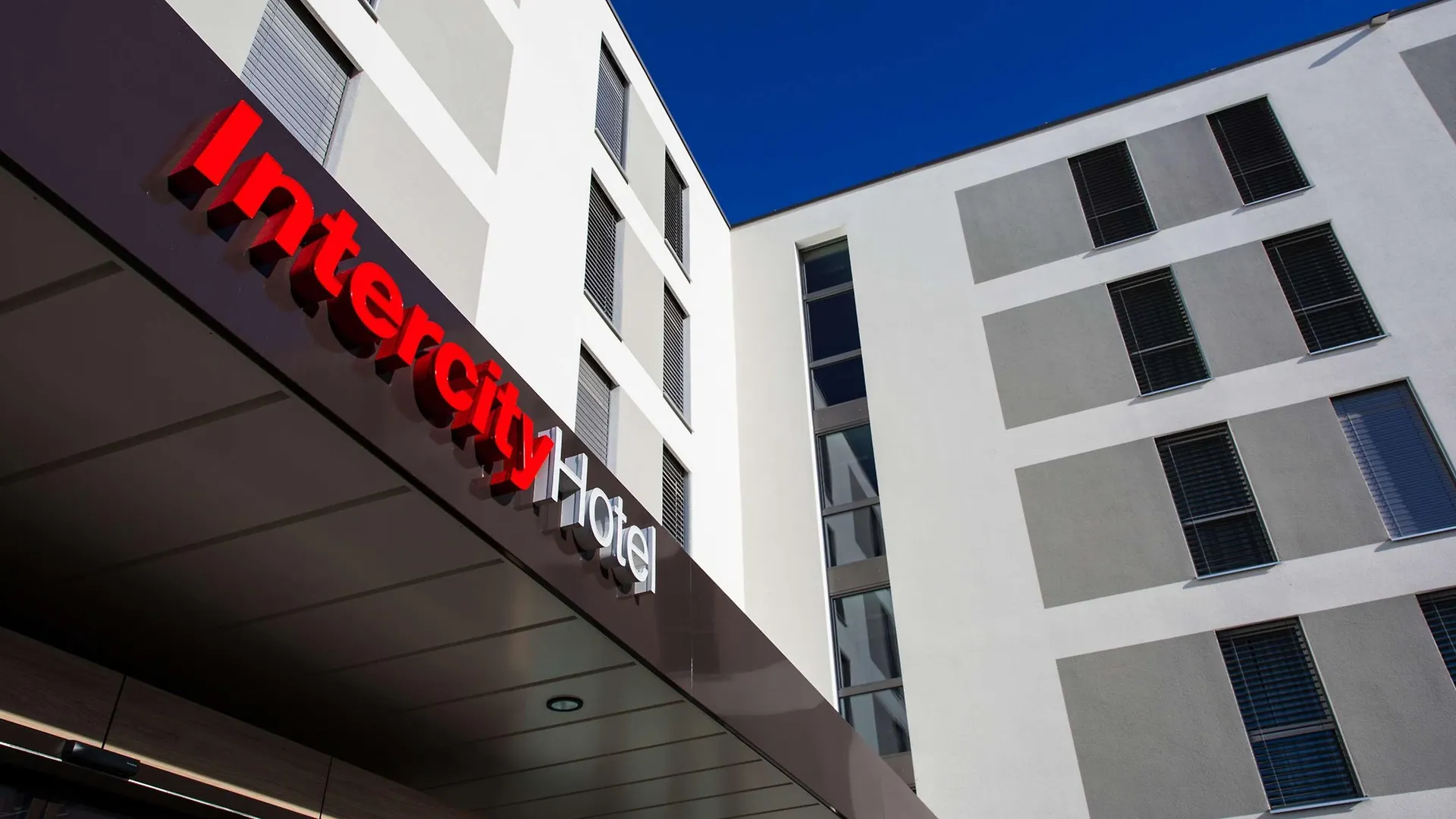 Intercityhotel Zuerich Airport Рюмланг Отель