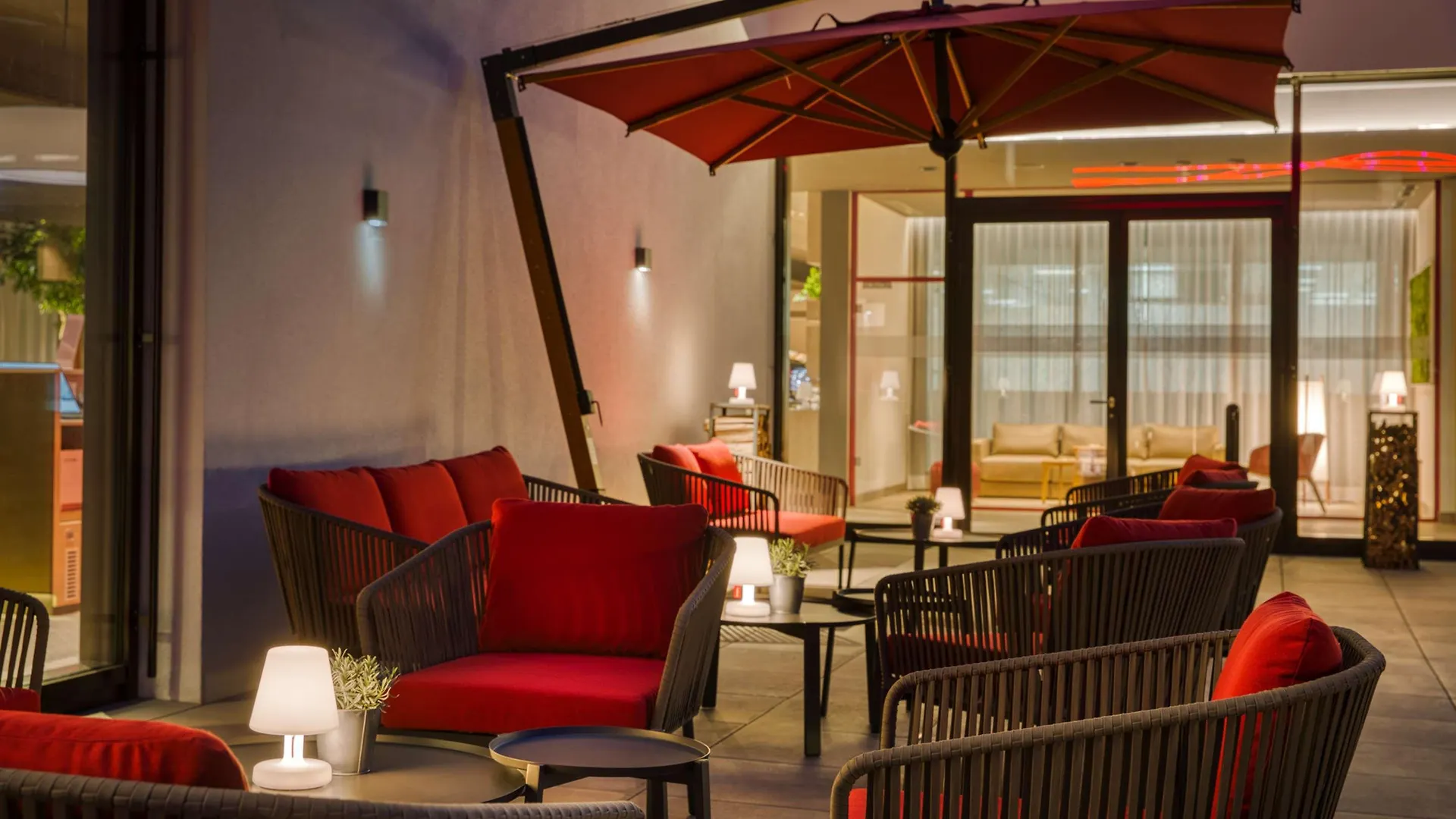 **** Отель Intercityhotel Zuerich Airport Рюмланг Швейцария