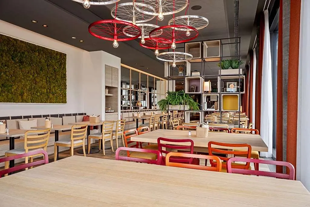 Intercityhotel Zuerich Airport Рюмланг Отель